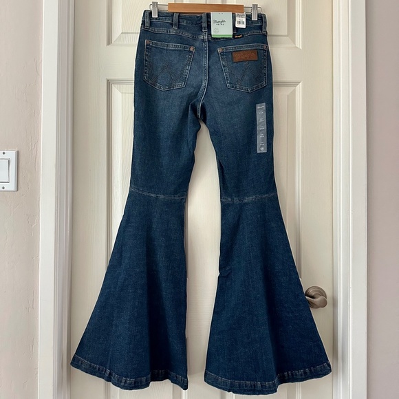 NWT!!!Wrangler Retro High Rise Flare Trumpet Jeans In Jana - Picture 5 of 16